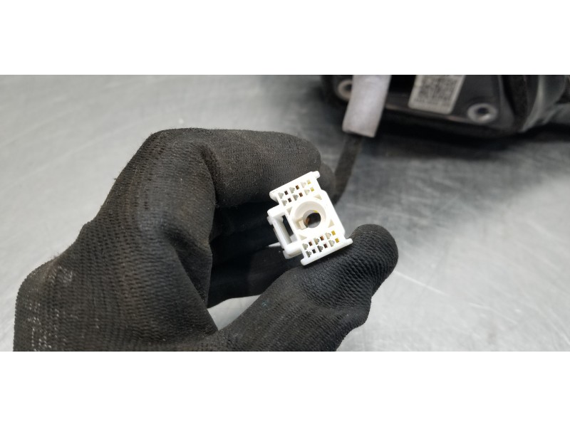 Recambio de retrovisor izquierdo para hyundai tucson klass referencia OEM IAM 87610N7140  