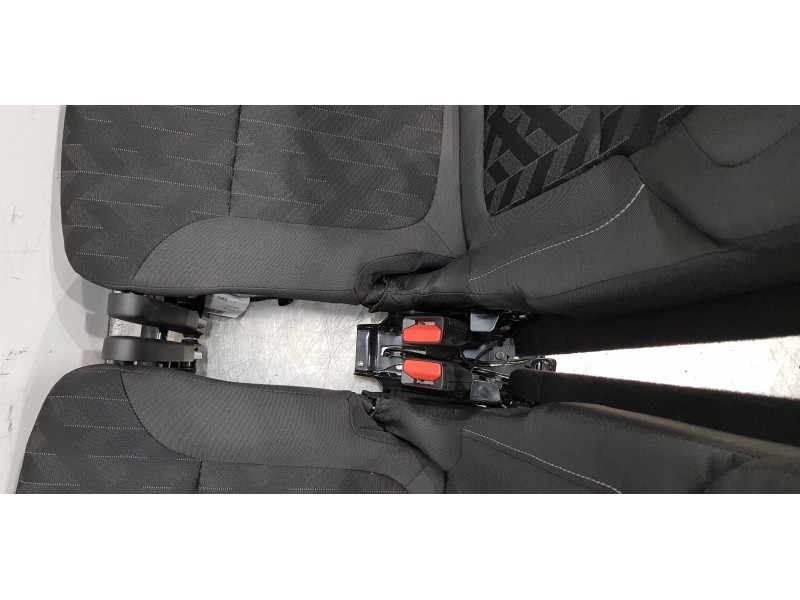 Recambio de asientos tercera fila ( pareja ) para renault scenic iv grand zen referencia OEM IAM 890017157R  