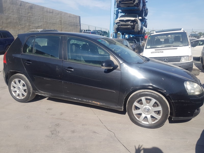 volkswagen golf v berlina (1k1) del año 2008