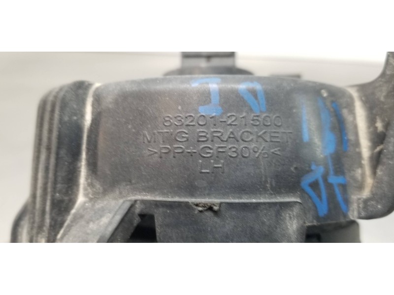 Recambio de faro antiniebla izquierdo para ssangyong rodius xdi referencia OEM IAM 8320121500  