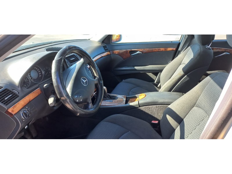 mercedes clase e (w211) berlina del año 2004