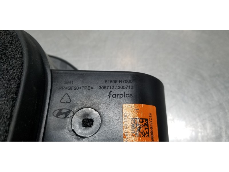 Recambio de tapa exterior combustible para hyundai tucson klass referencia OEM IAM 81595N7000 81596N7000 