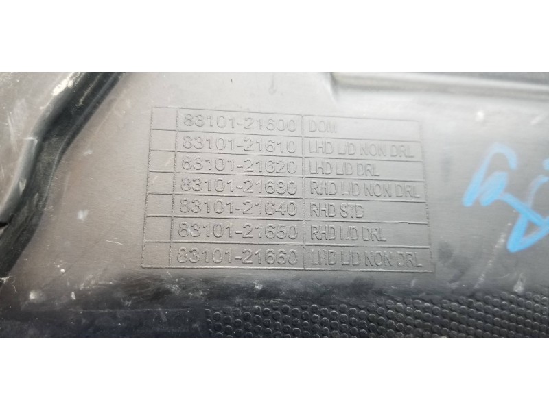 Recambio de faro izquierdo para ssangyong rodius xdi referencia OEM IAM 8310121620  