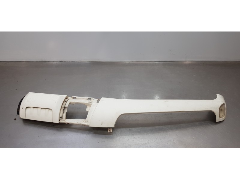 Recambio de aleta delantera derecha para nissan atleon tk356 referencia OEM IAM   