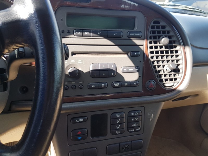 saab 9-3 berlina del año 2002