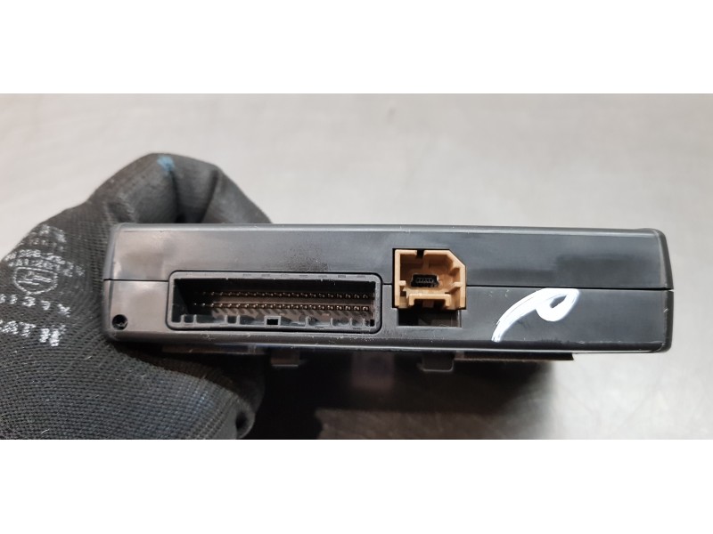 Recambio de modulo electronico para renault espace v icon referencia OEM IAM 8201652645  