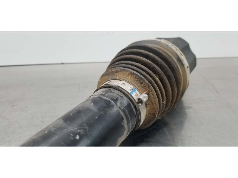 Recambio de transmision delantera derecha para hyundai tucson klass referencia OEM IAM 49501N7210  