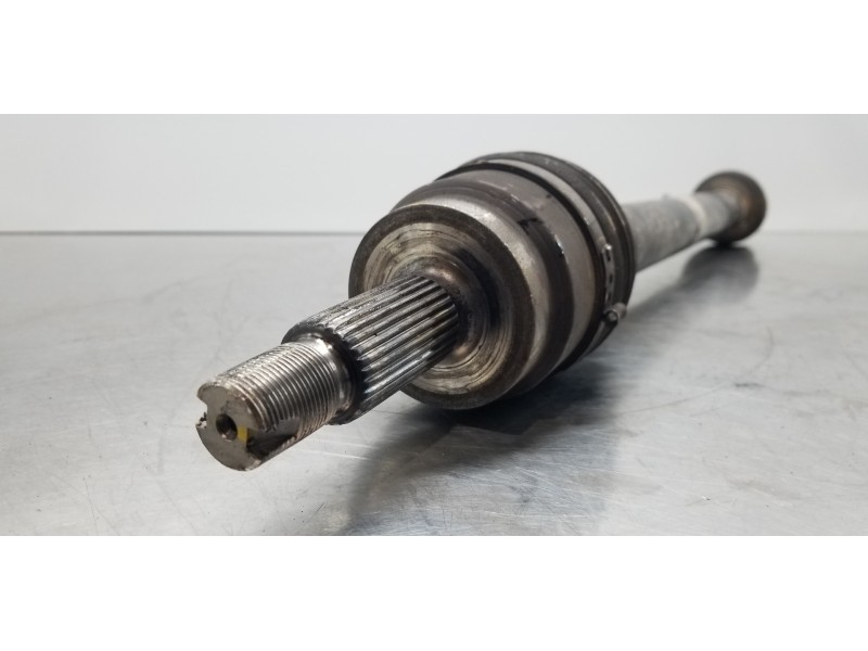 Recambio de transmision delantera derecha para hyundai tucson klass referencia OEM IAM 49501N7210  