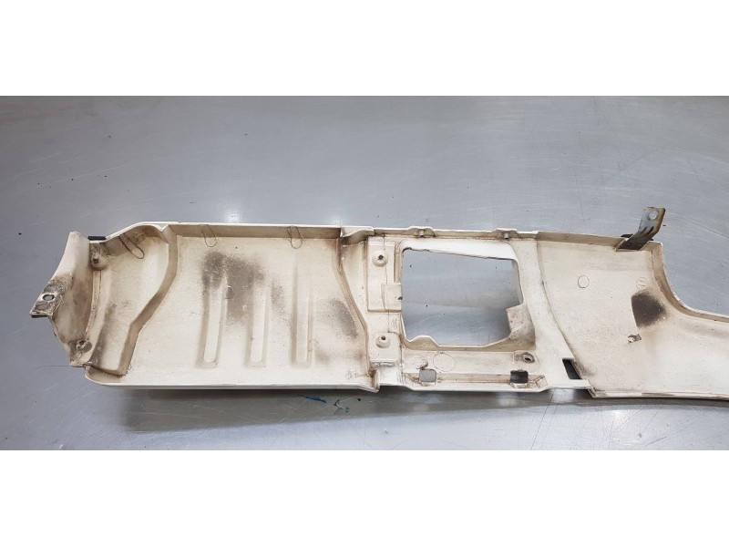 Recambio de aleta delantera derecha para nissan atleon tk356 referencia OEM IAM   