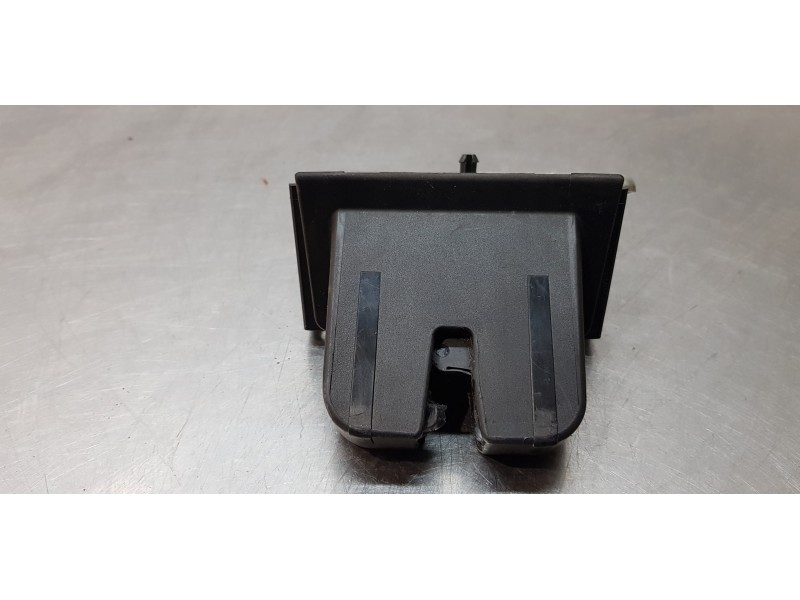 Recambio de cerradura maletero / porton para skoda suberb (3t4) elegance referencia OEM IAM 3T5827520A   Recambio de cerradura maletero / porton para skoda suberb (3t4) elegance referencia OEM IAM 3T5827520A