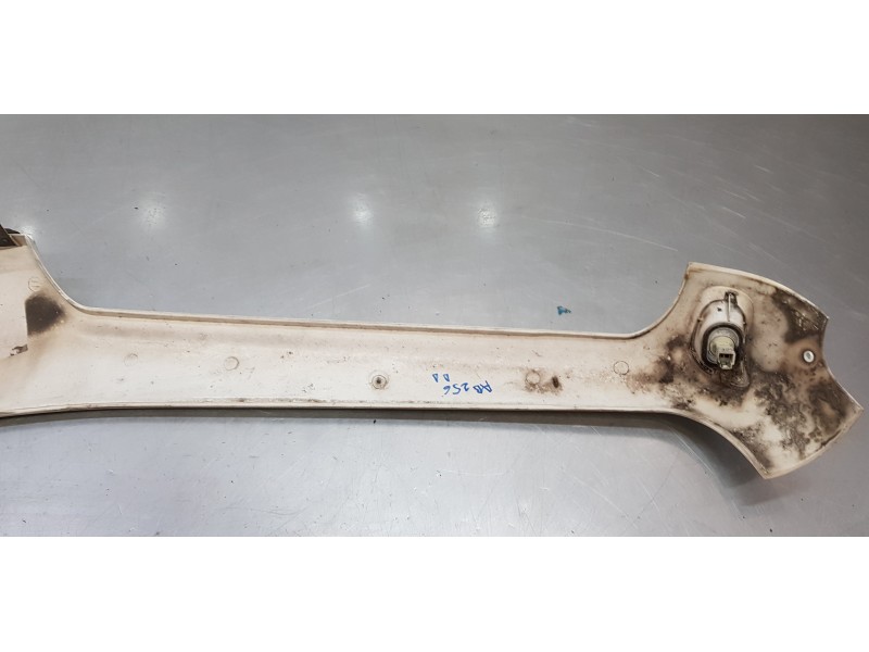 Recambio de aleta delantera derecha para nissan atleon tk356 referencia OEM IAM   