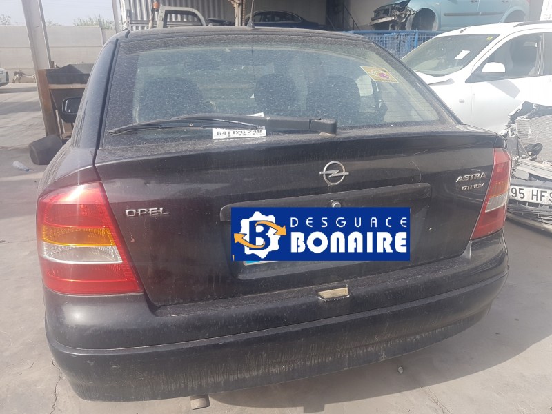 opel astra g berlina del año 2001