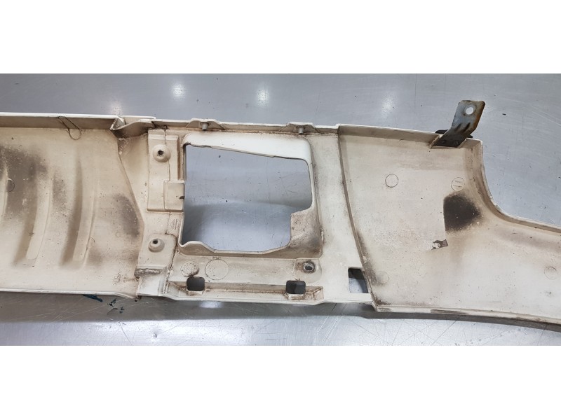 Recambio de aleta delantera derecha para nissan atleon tk356 referencia OEM IAM   