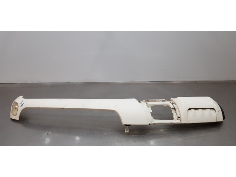 Recambio de aleta delantera izquierda para nissan atleon tk356 referencia OEM IAM   