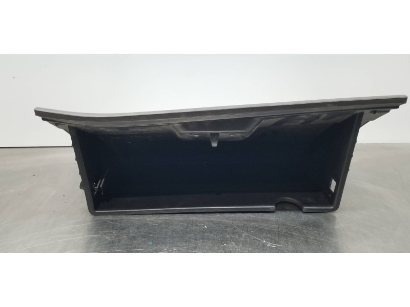 Recambio de guantera para ssangyong rodius xdi referencia OEM IAM 7770021000EAJ 7770021000 