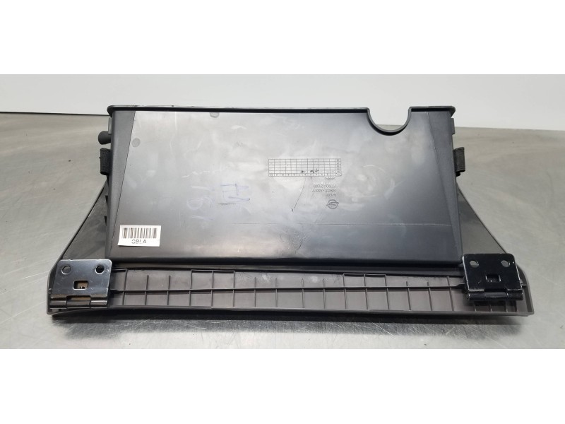 Recambio de guantera para ssangyong rodius xdi referencia OEM IAM 7770021000EAJ 7770021000 