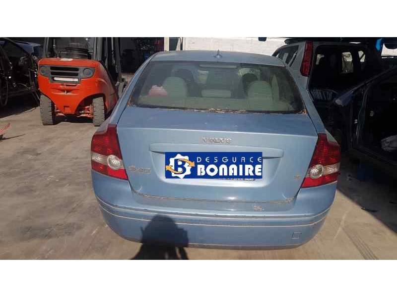 volvo s40 berlina del año 2004