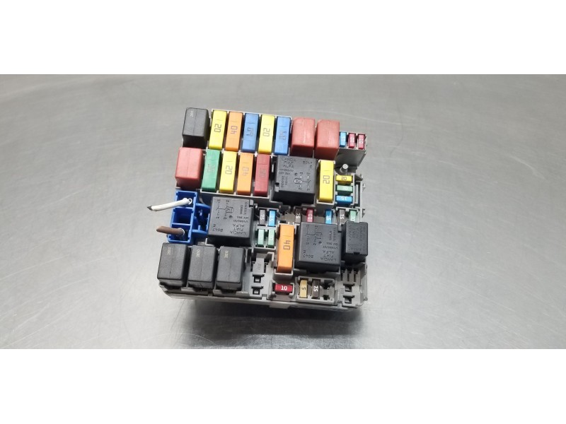Recambio de caja reles / fusibles para fiat doblo ii cargo (263) furgón basis maxi referencia OEM IAM 51867698   Recambio de caja reles / fusibles para fiat doblo ii cargo (263) furgón basis maxi referencia OEM IAM 51867698