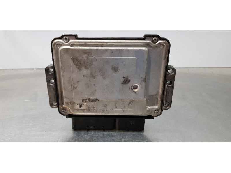 Recambio de centralita motor uce para hyundai i40 premium referencia OEM IAM 391202A235  