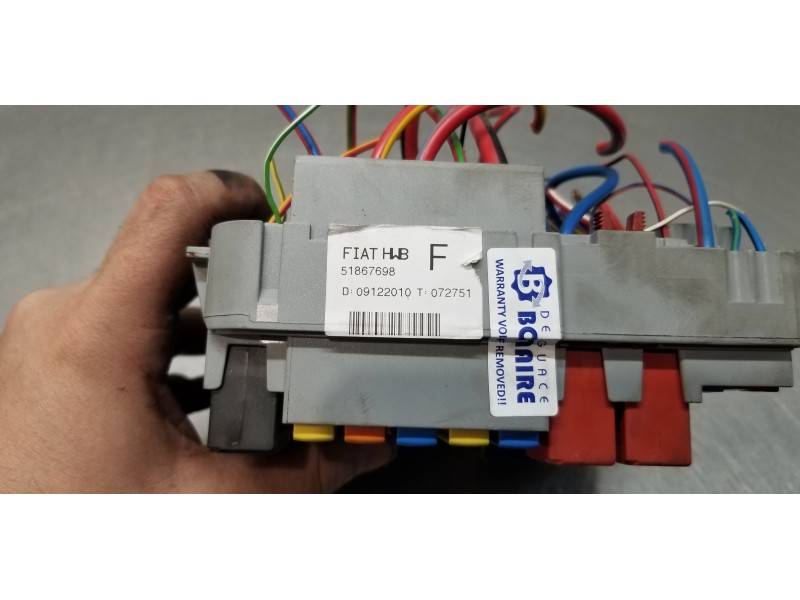 Recambio de caja reles / fusibles para fiat doblo ii cargo (263) furgón basis maxi referencia OEM IAM 51867698   Recambio de caja reles / fusibles para fiat doblo ii cargo (263) furgón basis maxi referencia OEM IAM 51867698