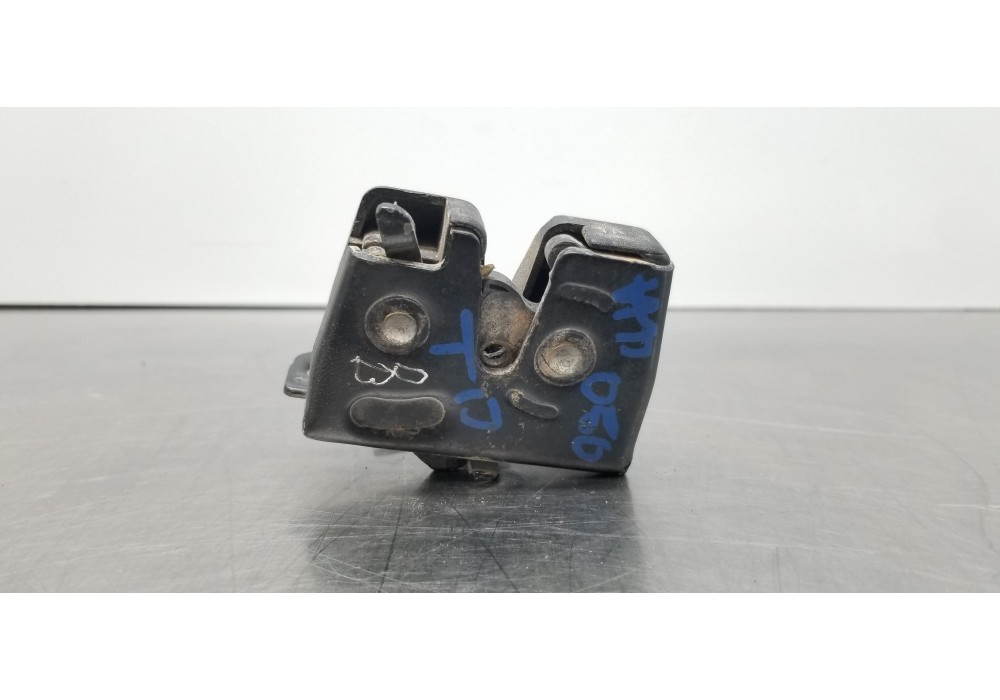 Recambio de cerradura puerta trasera derecha para fiat doblo ii cargo (263) furgón basis maxi referencia OEM IAM 51908208  