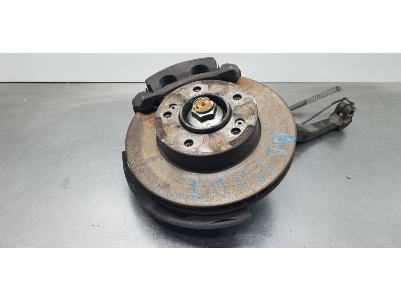 Recambio de mangueta delantera izquierda para ssangyong rodius xdi referencia OEM IAM 4121021200  