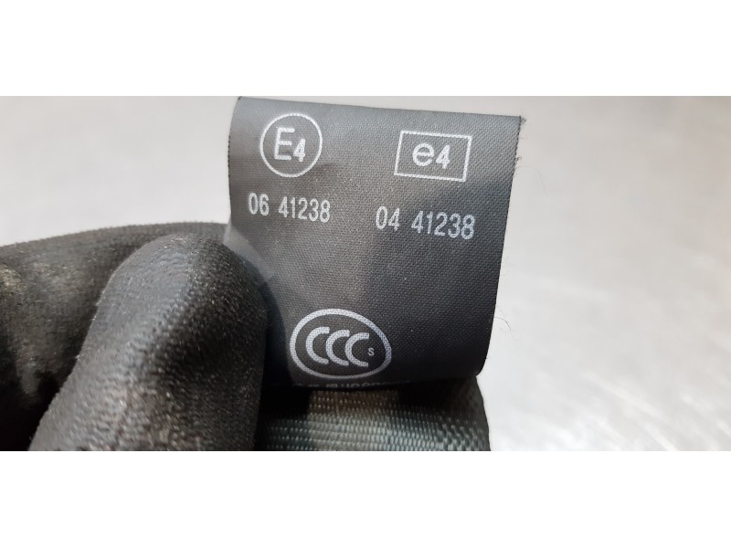 Recambio de cinturon seguridad trasero derecho para hyundai i40 premium referencia OEM IAM 898103Z100  
