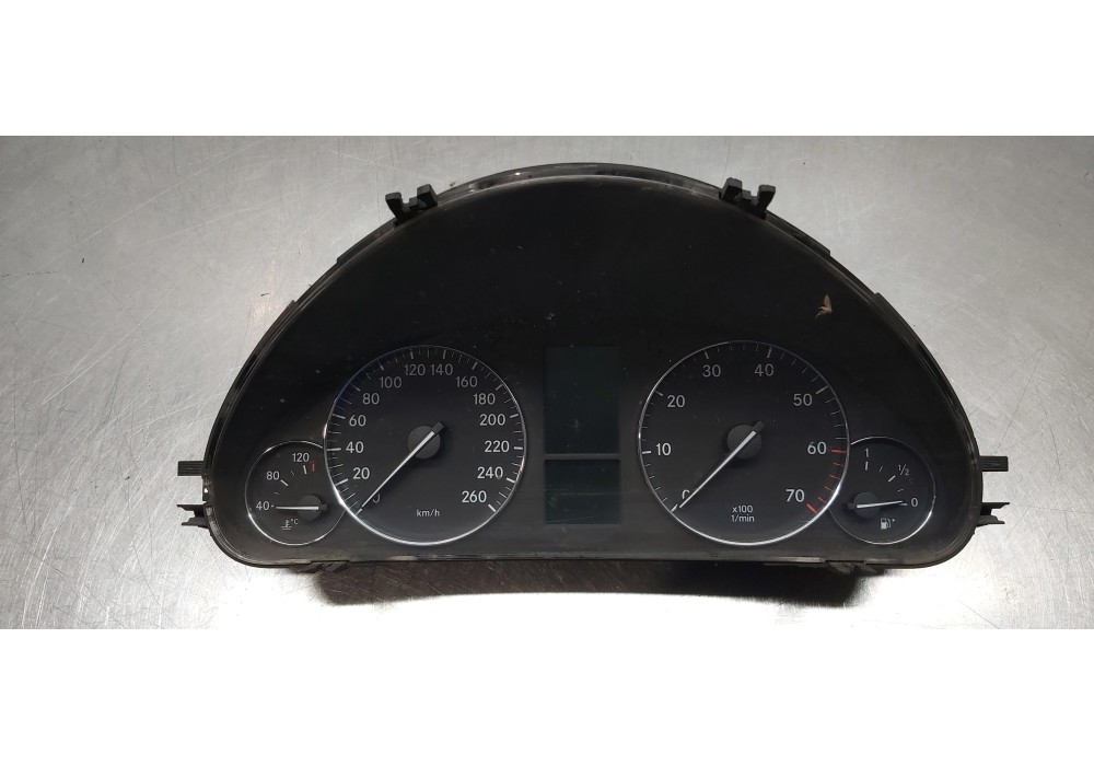 Recambio de cuadro instrumentos para mercedes clase c (w203) berlina 230 compressor (203.040) referencia OEM IAM A2035404547  