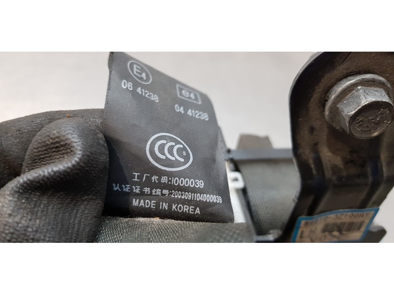Recambio de cinturon seguridad trasero izquierdo para hyundai i40 premium referencia OEM IAM 898103Z100  