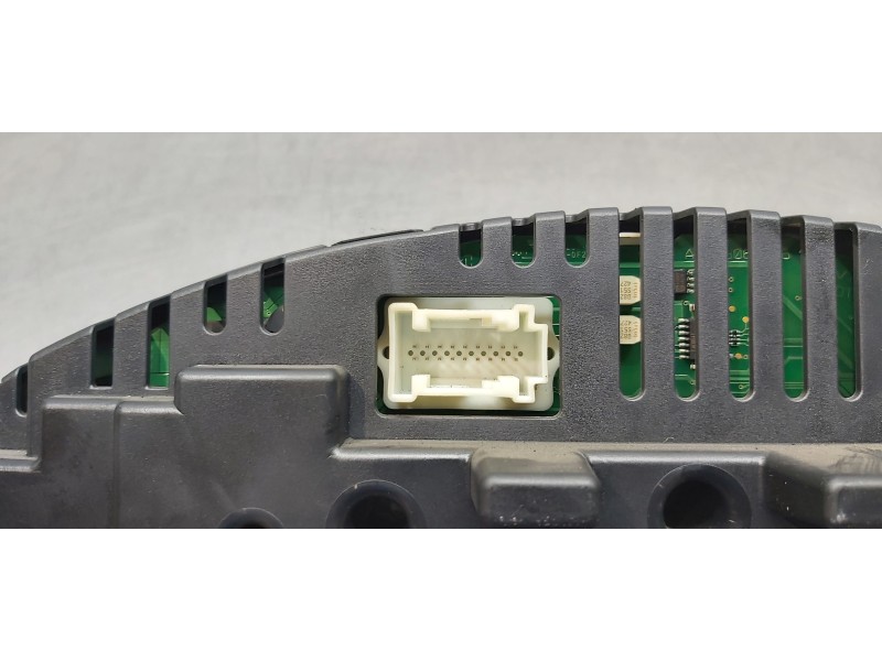 Recambio de cuadro instrumentos para mercedes clase c (w203) berlina 230 compressor (203.040) referencia OEM IAM A2035404547  