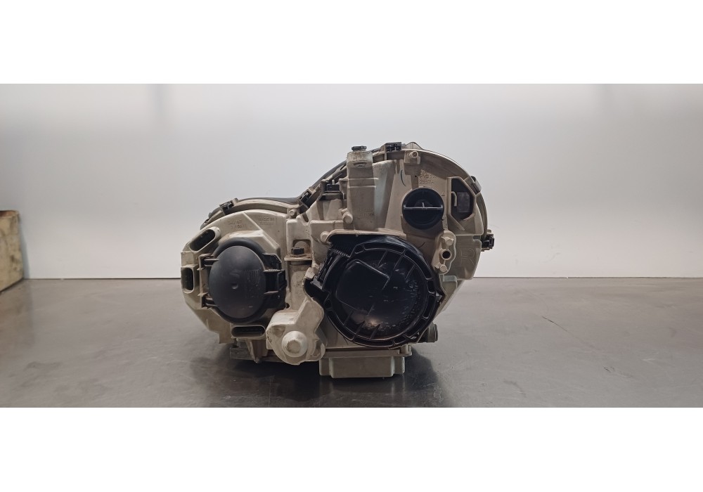 Recambio de faro derecho para mercedes clase c (w203) berlina 230 compressor (203.040) referencia OEM IAM A2038201859  