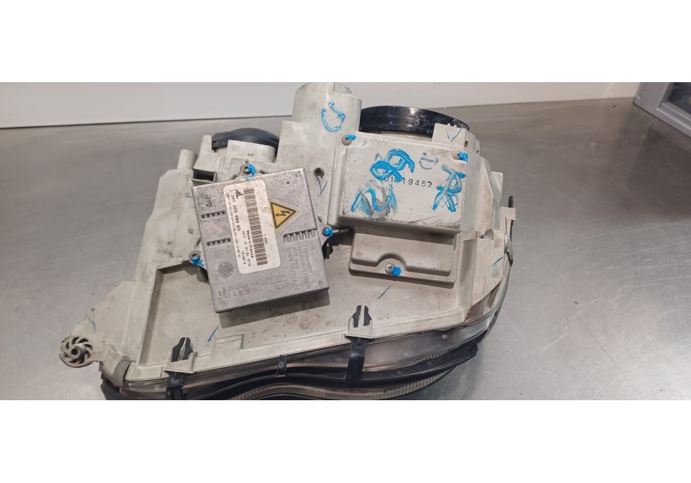 Recambio de faro derecho para mercedes clase c (w203) berlina 230 compressor (203.040) referencia OEM IAM A2038201859  