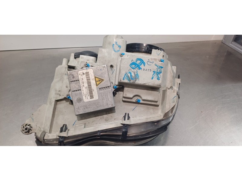 Recambio de faro derecho para mercedes clase c (w203) berlina 230 compressor (203.040) referencia OEM IAM A2038201859  