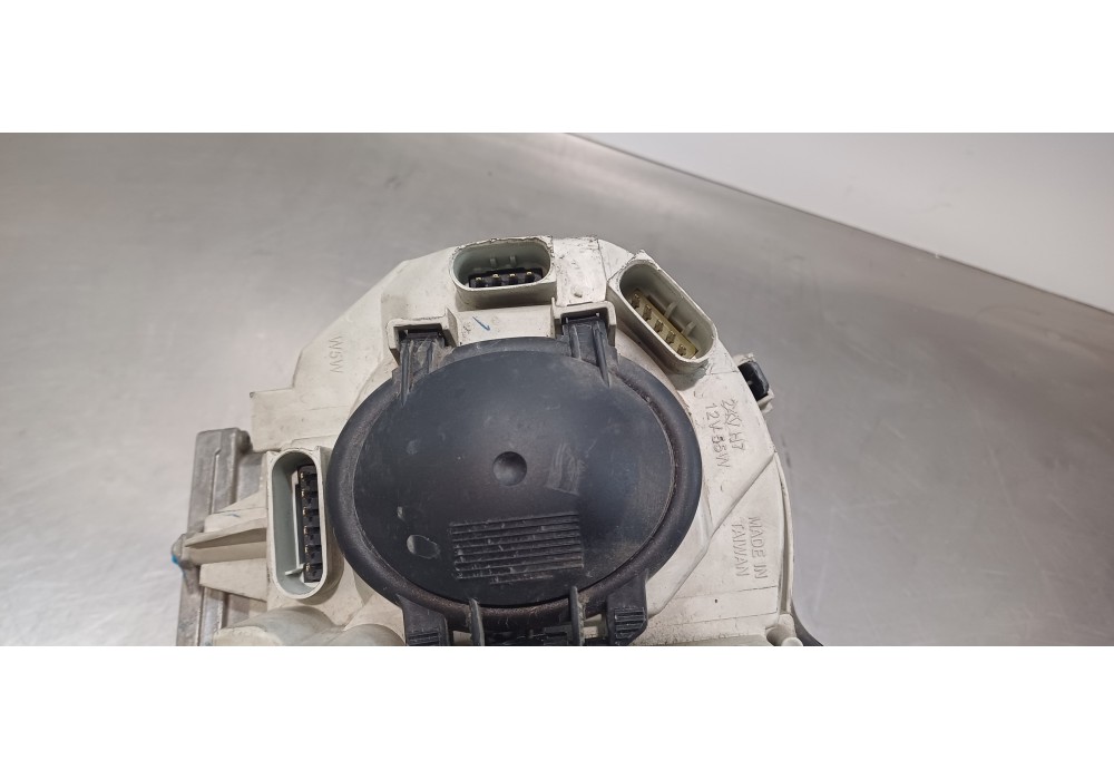 Recambio de faro derecho para mercedes clase c (w203) berlina 230 compressor (203.040) referencia OEM IAM A2038201859  