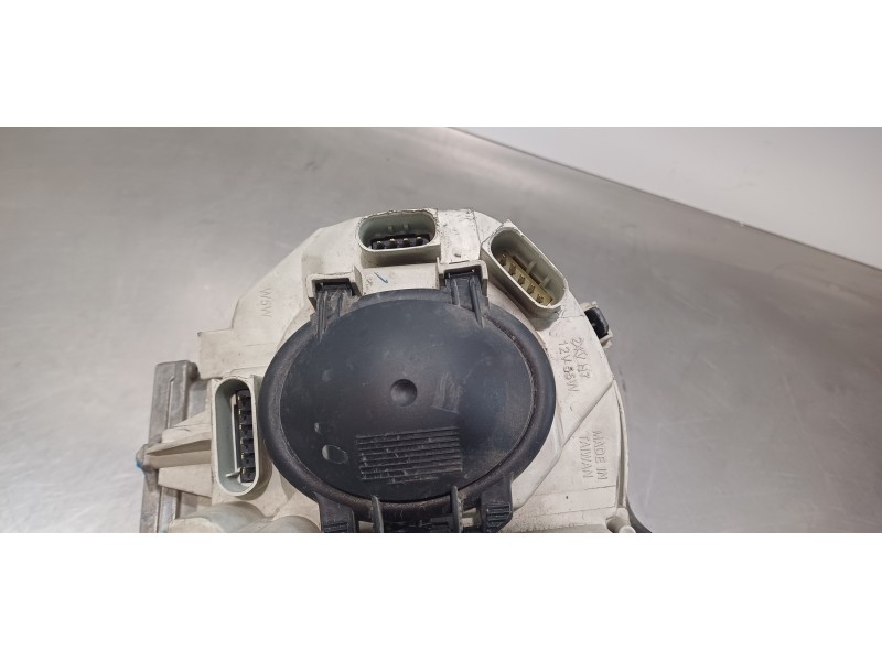 Recambio de faro derecho para mercedes clase c (w203) berlina 230 compressor (203.040) referencia OEM IAM A2038201859  