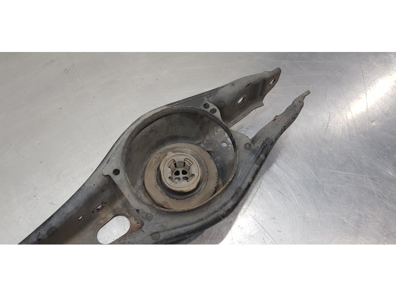 Recambio de brazo suspension inferior trasero izquierdo para skoda kodiaq style 4x4 referencia OEM IAM 3Q0505311E  