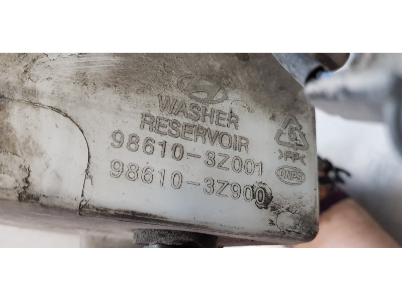 Recambio de deposito limpia para hyundai i40 premium referencia OEM IAM 986103Z001  