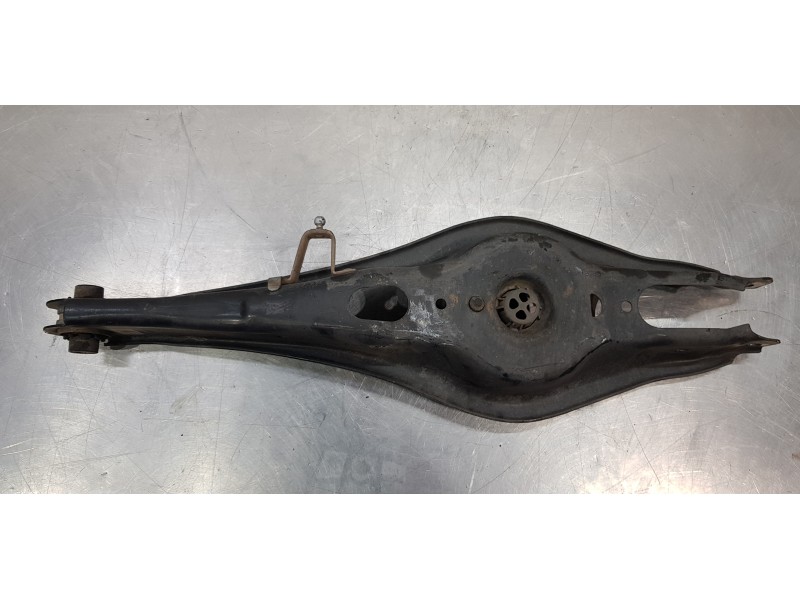 Recambio de brazo suspension inferior trasero izquierdo para skoda kodiaq style 4x4 referencia OEM IAM 3Q0505311E  