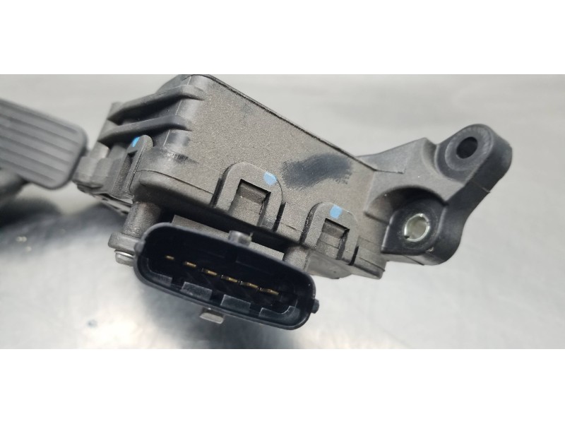 Recambio de pedal acelerador para ssangyong rodius xdi referencia OEM IAM 2055008D20  