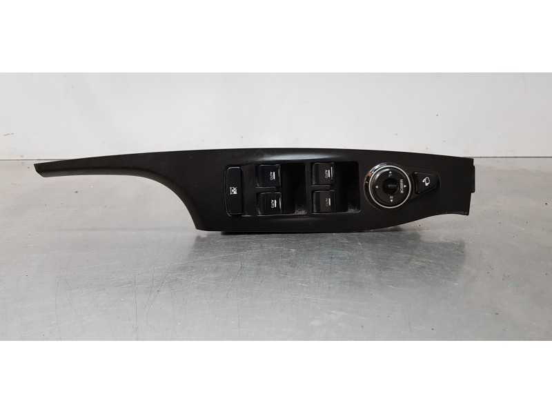 Recambio de mando elevalunas delantero izquierdo para hyundai i40 premium referencia OEM IAM 935703Z000  