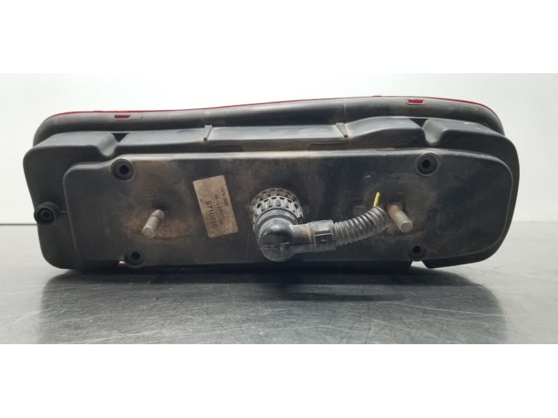 Recambio de piloto trasero derecho para nissan atleon tk356 referencia OEM IAM    Recambio de piloto trasero derecho para nissan atleon tk356 referencia OEM IAM