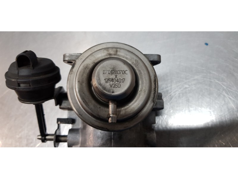 Recambio de valvula egr para volkswagen touareg (7la) tdi r5 referencia OEM IAM 070128070C  