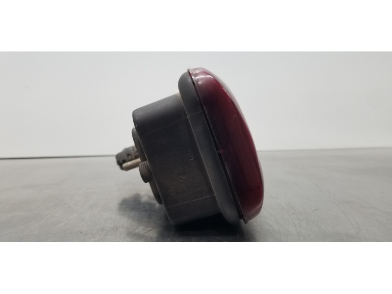 Recambio de piloto trasero derecho para nissan atleon tk356 referencia OEM IAM    Recambio de piloto trasero derecho para nissan atleon tk356 referencia OEM IAM