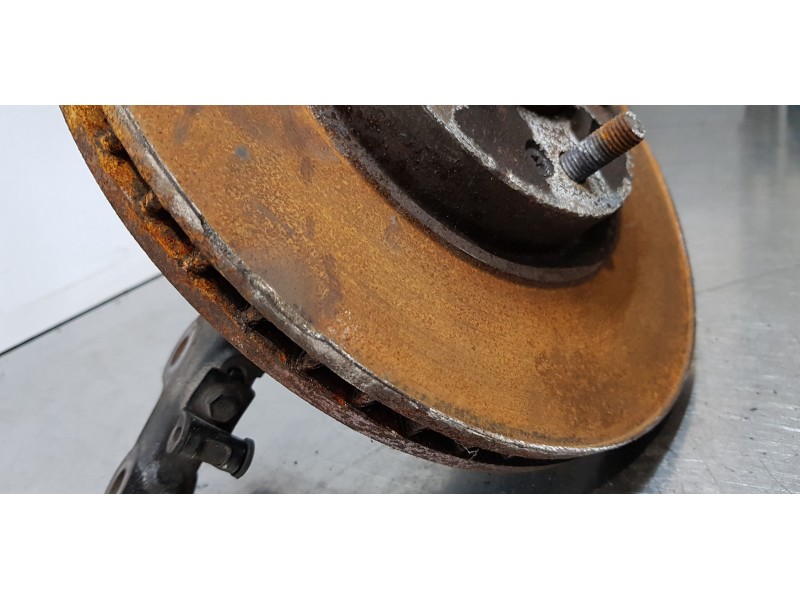 Recambio de mangueta delantera derecha para hyundai i40 premium referencia OEM IAM 517163Z000  