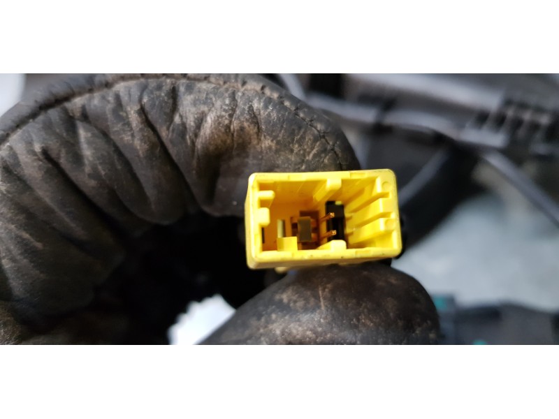 Recambio de cinturon seguridad delantero izquierdo para opel meriva b selective referencia OEM IAM 34040727C   Recambio de cinturon seguridad delantero izquierdo para opel meriva b selective referencia OEM IAM 34040727C