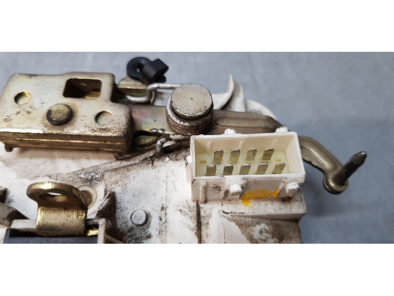 Recambio de cerradura puerta delantera derecha para lancia phedra (180) 2.2 jtd 16v executive referencia OEM IAM 9645109880  