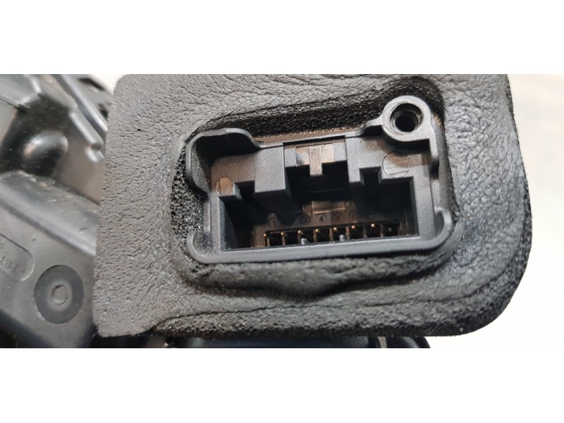 Recambio de cerradura puerta delantera derecha para skoda kodiaq style 4x4 referencia OEM IAM 5TB837016A B6A5TB837016 