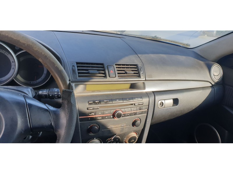 mazda 3 berlina (bk) del año 2004 mazda 3 berlina (bk) del año 2004