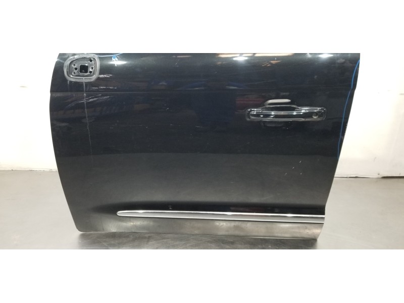 Recambio de puerta delantera izquierda para ssangyong rodius xdi referencia OEM IAM 6200321200  