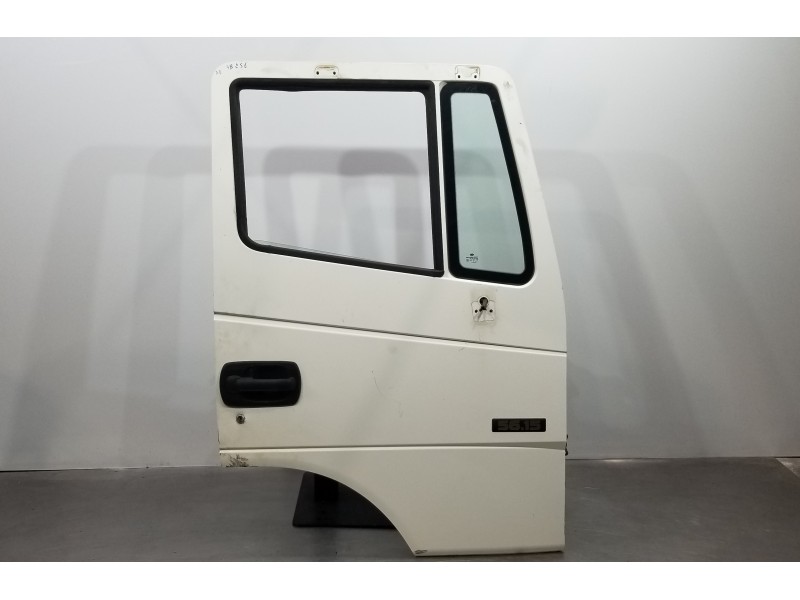 Recambio de puerta delantera derecha para nissan atleon tk356 referencia OEM IAM   